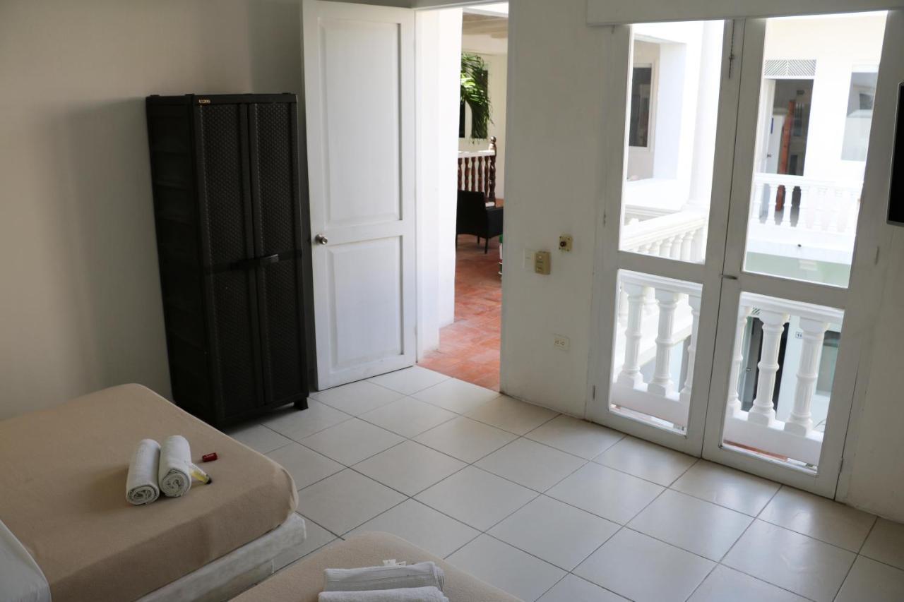 Cartagena Hostal Casa Escallon מראה חיצוני תמונה
